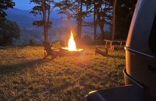 Davis House | Airstream- 6 acre site with incredible views