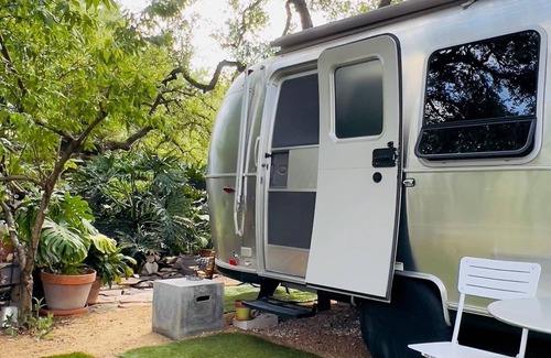 Bouldin House | Airstream Escape + Pool + Fenced Yard