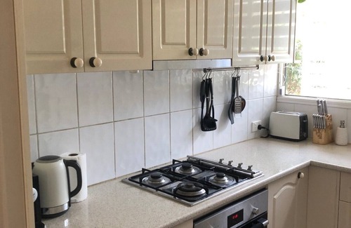 Wynnum North House | Airy and Charming Beach Style House 400m From Train Station and 1.5km From Ocean