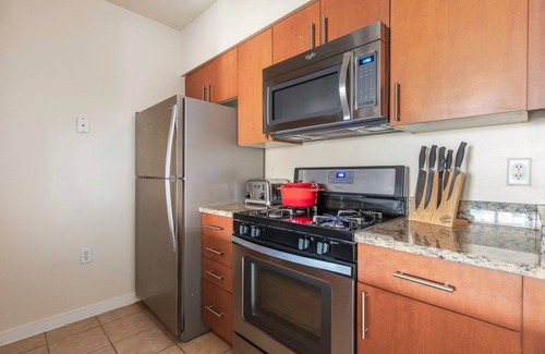 West End Apartment | Airy Foggy Bottom 1BR w/Gym, Pool, DM, near World Bank, by Blueground