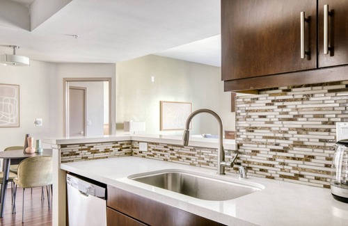 NoHo Arts District Apartment | Airy North Hollywood 2BR w/Gym & Pool, nr Westfield Mall, by Blueground