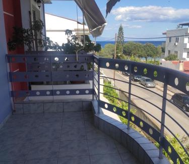Paralia Porovitsis House | Akrata Maisonette