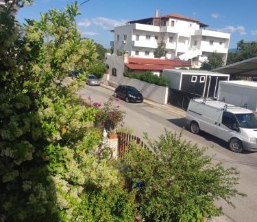 Paralia Porovitsis House | Akrata Maisonette
