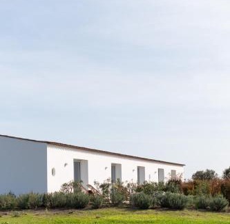 Santa Susana House | Alàpega, Live Slow