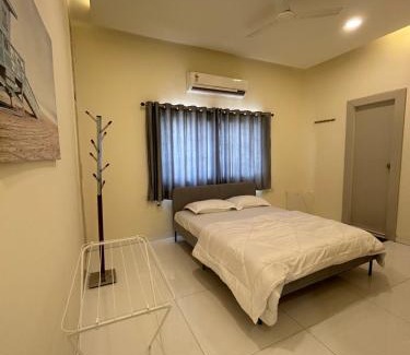 Toli Chowki Apartment | AL Amoodi Penthouse/Apartment.