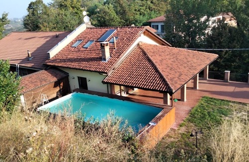 Vinchio Villa | [ALBA-ASTI-LANGHE] Villa with Vineyard, Pool and Patio