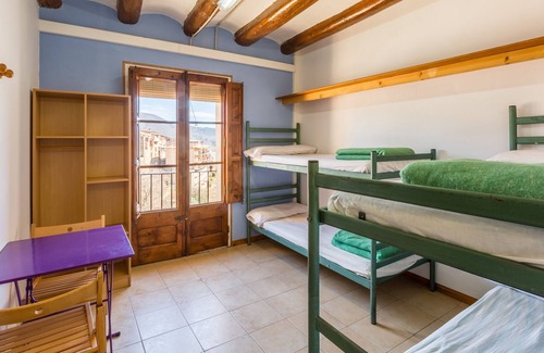 Salas de Pallars Apartment | Alberg La Solana - 23 - Quadruple Room (3 - 4 Guests)