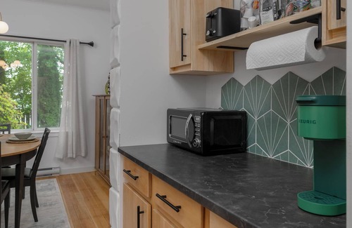 Port Alberni House | Alberni Coast Retreat- 3Bedroom Full House Close to Amenities