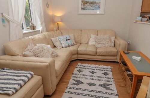 Falmouth House | Albert's Den