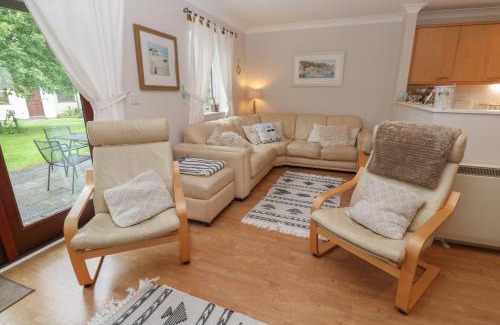Falmouth House | Albert's Den