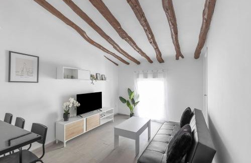 Alcoy Apartment | Alcoy Old Town - Reformed Penthouse with AC and wifi