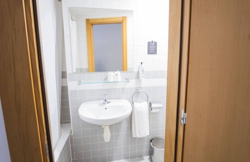Egues Hotel | Alda Egüés Rooms
