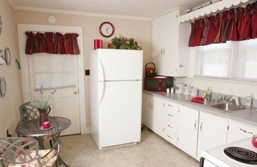 Cana Cabin | Alderman-Worrell Cabin, Enjoy Charming Newly Restored Cabin