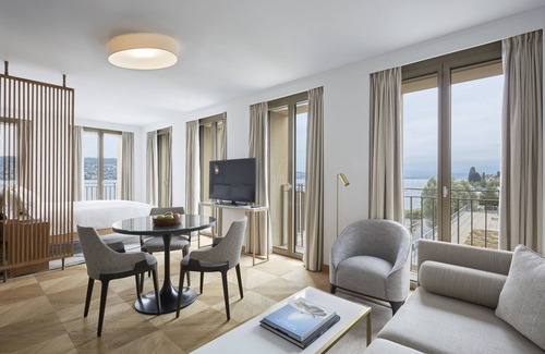 Horgen District Hotel | Alex Lake Zürich
