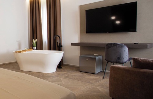 San Ferdinando Hotel | Alexander House Hotel