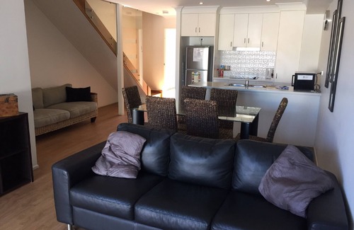 Svensson Heights Apartment | Alexandra Apartments