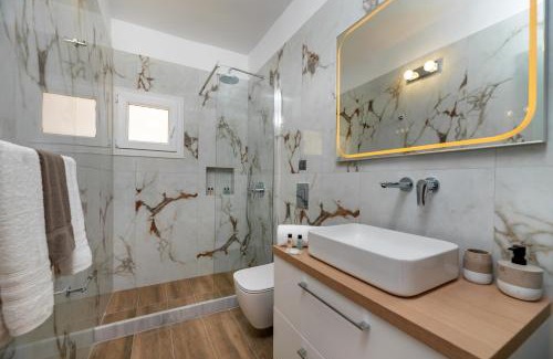 Perissa Apartment | Alexandros mini suites