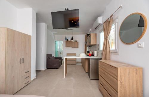 Perissa Apartment | Alexandros mini suites