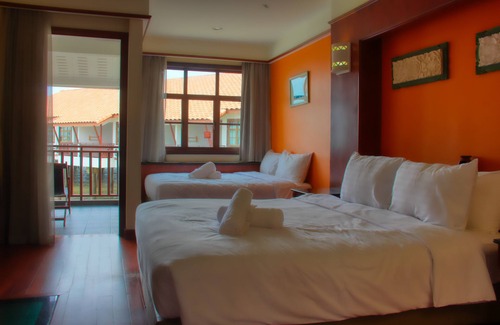 Taman Tanjung House | AlexaPD Private Water Chalets