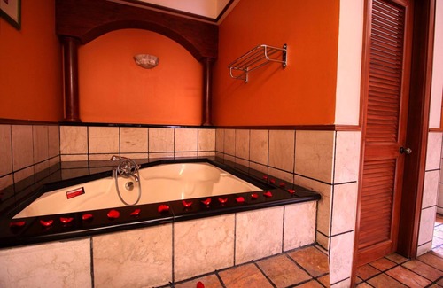 Taman Tanjung House | AlexaPD Private Water Chalets
