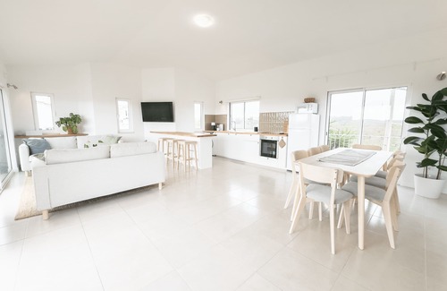 Budens House | Algarve Windmill, Large Villa & Pool. 2000m to the Beach