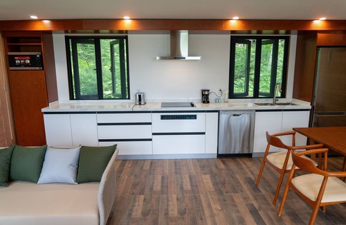 South Algonquin Cabin | Algonquin's Edge Resort | Waterview 2