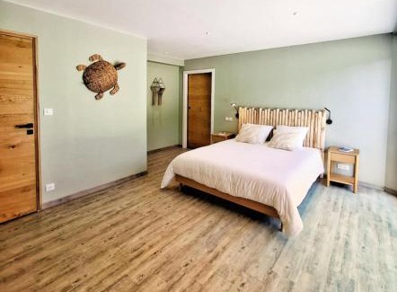 Cleder House | Alice Cottage