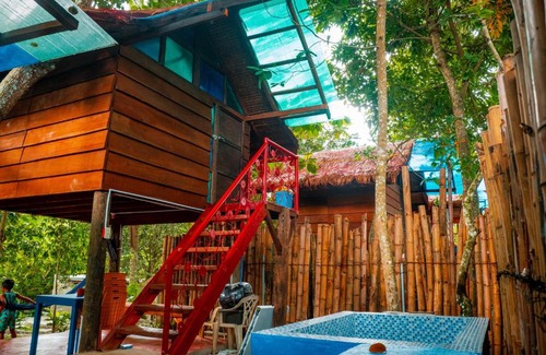 Amadeo Villa | Alitaptap Recreational Hub