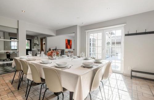 Alken House | Alken Farm Stay with Terrace