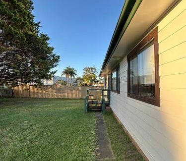 Bomaderry House | All in One Home Work, Relax & Weekend Escape