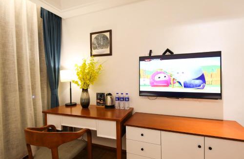 Wulingyuan House | All Seasons Lodge