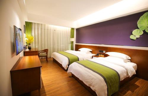 Wulingyuan House | All Seasons Lodge