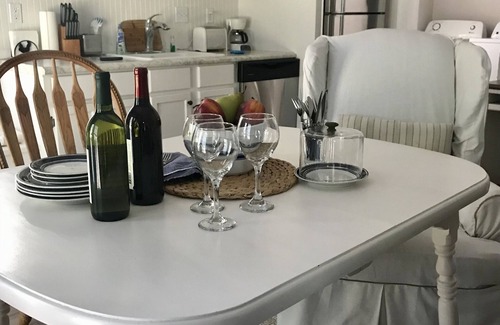 Natchez Apartment | All the Comforts of Home!