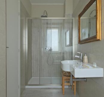 Mirandola House | Alla Scaletta - Stanze con Bagno Privato e WiFi a Pochi Passi dal Duomo