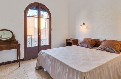 Estagel House | Alluring Holiday Home in Estagel with Private Pool