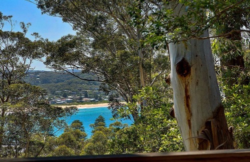 Avoca Beach House | ALMOND COTTAGE | Views, walk to the beach, wifi | Accom Holidays