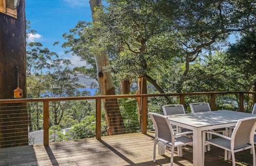 Avoca Beach House | ALMOND COTTAGE | Views, walk to the beach, wifi | Accom Holidays