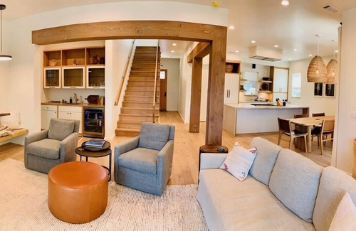 Arroyo Grande House | "Almost" Brand New 2020 "Modern Farm House ". Close to beach and wine country