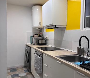 Esparraguera Apartment | Alojamiento con encanto en planta superior ideal para trabajo y escapadas familiares en Montserrat