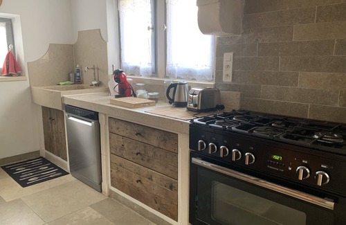 Aureille House | Alpilles, light-filled village house with air-con, courtyard, for 2 or 4