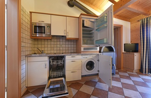 Siusi Apartment | Alpin-Residence Amadeus is only a stone's throw away from Gondolalift