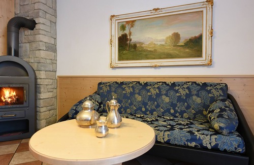 Siusi Apartment | Alpin-Residence Amadeus is only a stone's throw away from Gondolalift