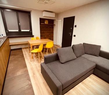Pont-Saint-Martin Apartment | Alpine Hut