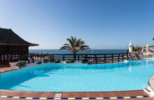 Playa del Aguila House | Altamar 52 with terrace & pool By CanariasGetaway