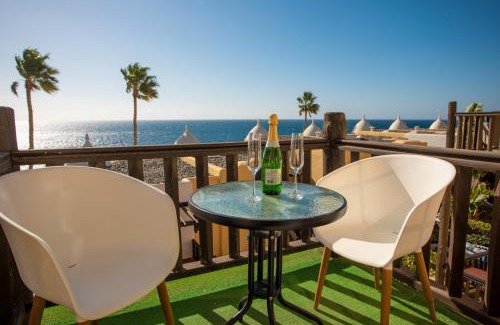 Playa del Aguila House | Altamar 52 with terrace & pool By CanariasGetaway