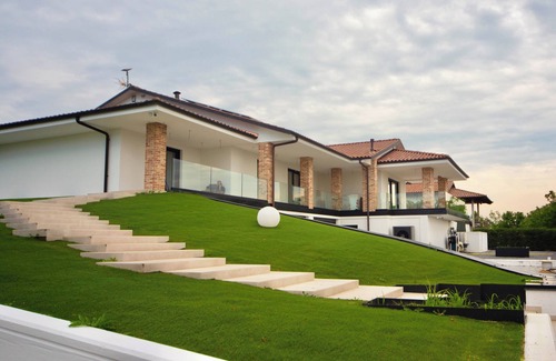Monteu Roero Villa | Altavista Roero