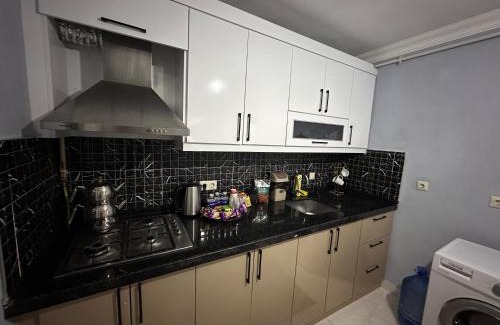 Arnavutkoy Apartment | ALTAY Airport SUİT