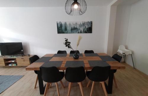 Altdorf bei Nuernberg Apartment | Altdorf Zentral 2, Stadtnähe NBG, 3 BR, 9 Pers