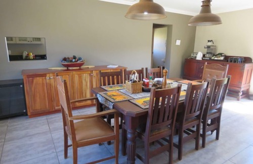 Grahamstown House | Amazing Cozy Lodge!