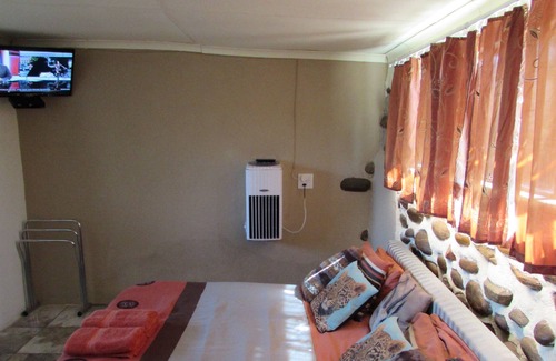 Thorny Bush Game Reserve Cabin | Amanzimlotzi Riverside Bush Camp pure wilderness in Limpopo, Kruger Park